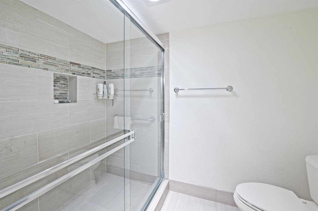 24-web-or-mls-3501-s-ocean-blvd-307
