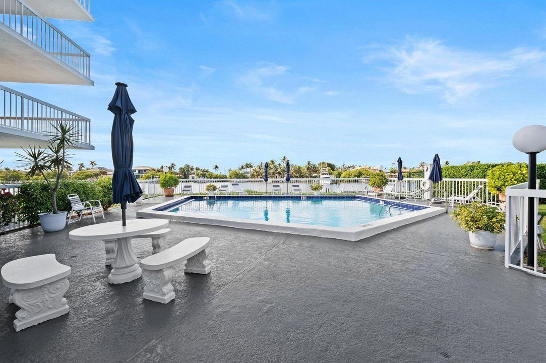 28-web-or-mls-3501-s-ocean-blvd-307