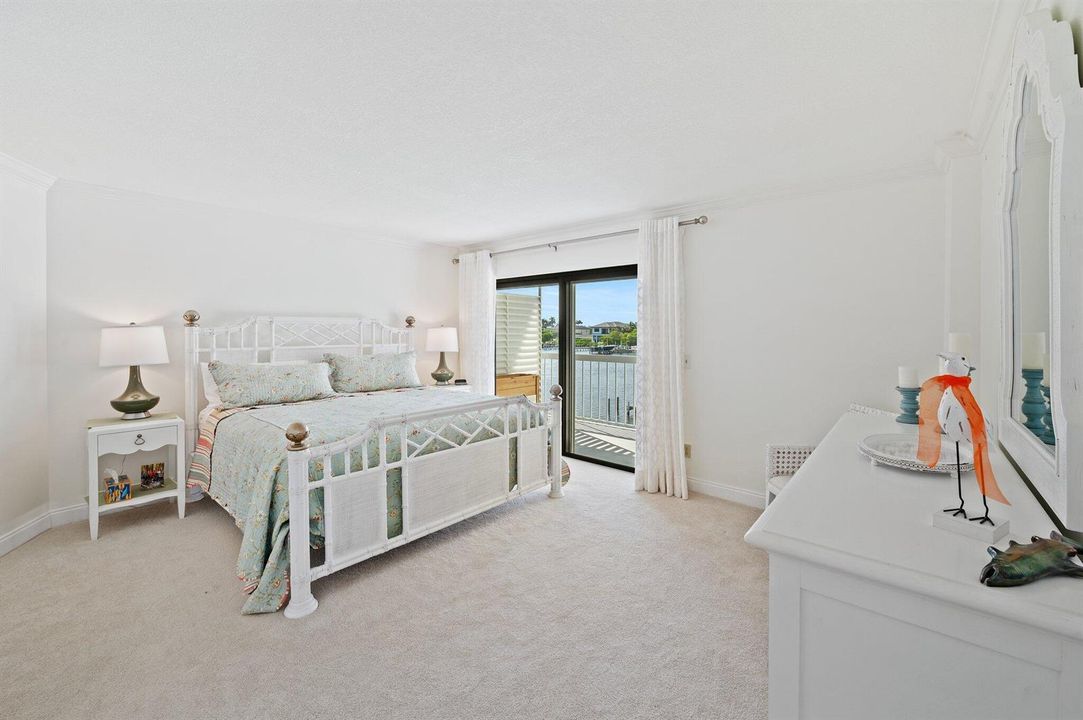 19-web-or-mls-3501-s-ocean-blvd-307