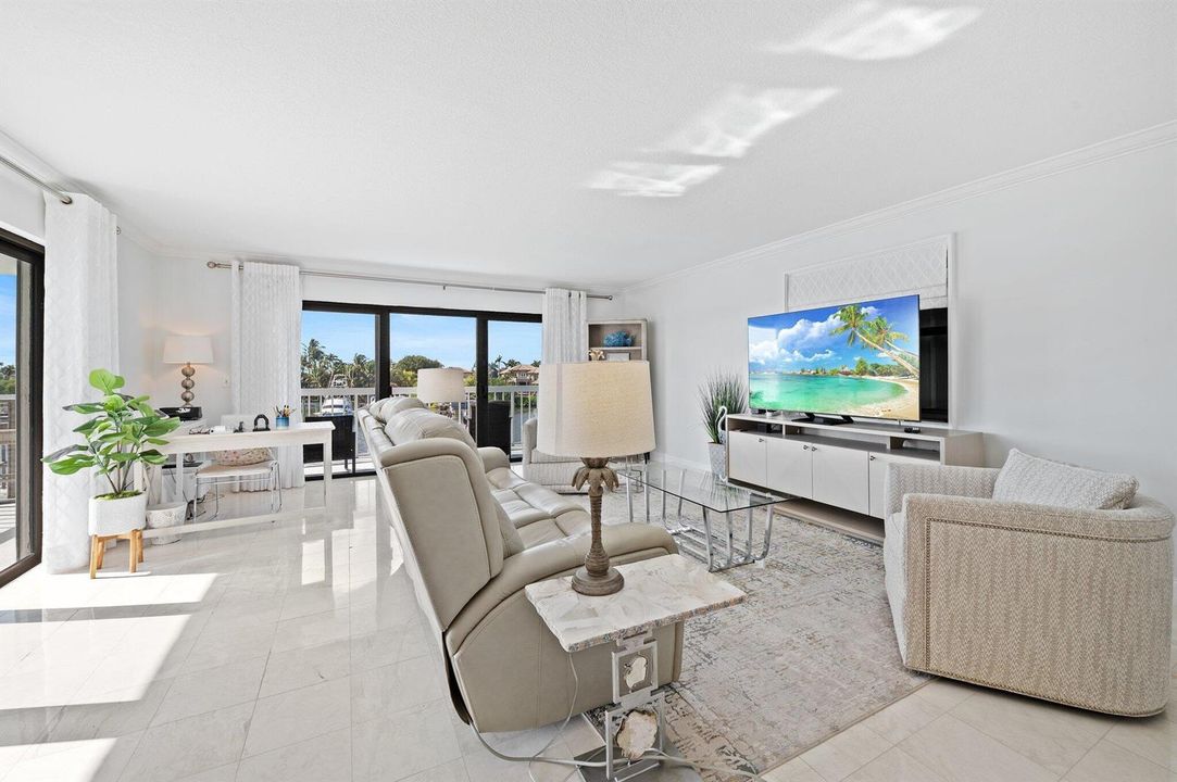 9-web-or-mls-3501-s-ocean-blvd-307