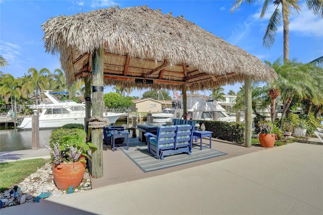 For Sale: $2,600,000 (3 beds, 2 baths, 1685 Square Feet)
