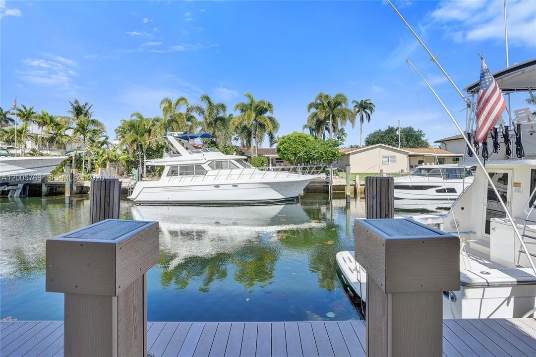 For Sale: $2,600,000 (3 beds, 2 baths, 1685 Square Feet)