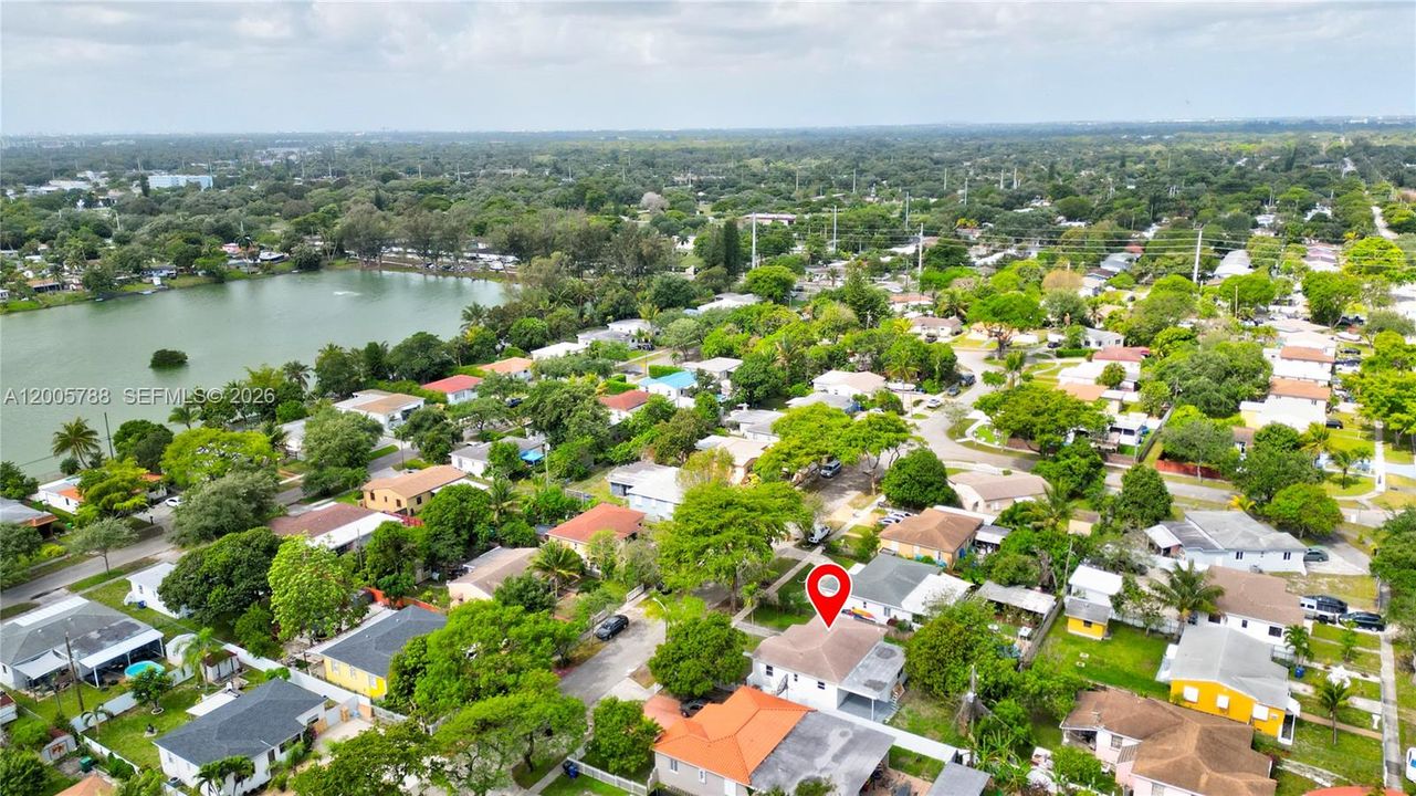 Activo con contrato: $549,000 (3 camas, 2 baños, 1077 Pies cuadrados)