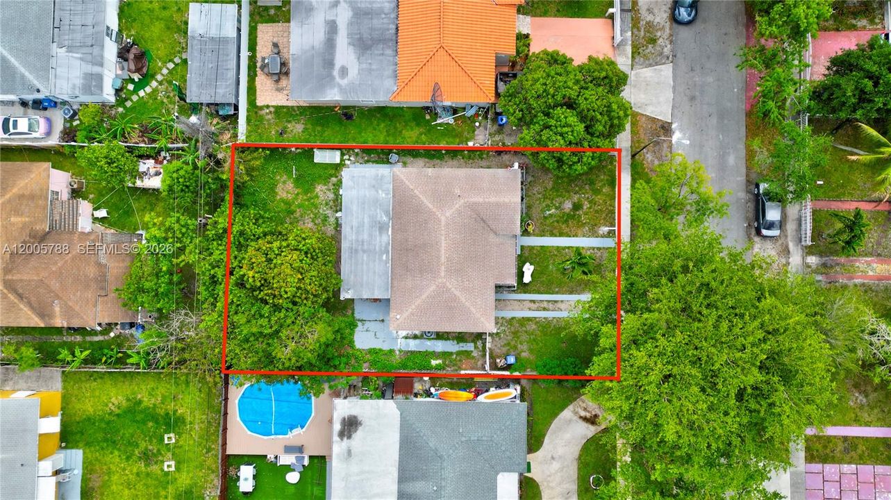 Activo con contrato: $549,000 (3 camas, 2 baños, 1077 Pies cuadrados)