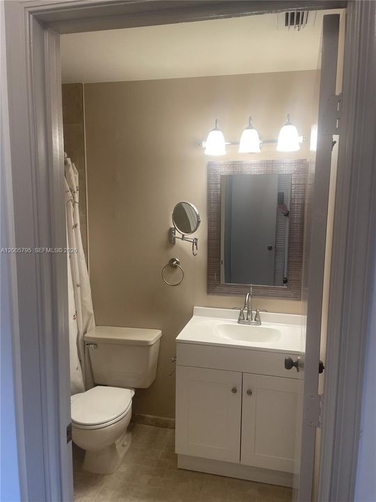 В аренду: $1,750 (2 спален, 2 ванн, 969 Квадратных фут)