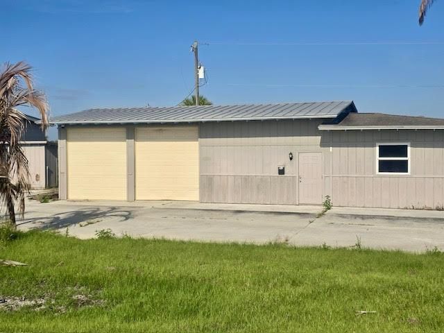 garage and office outside
