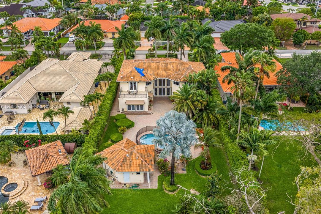Active With Contract: $1,950,000 (4 beds, 4 baths, 4609 Square Feet)