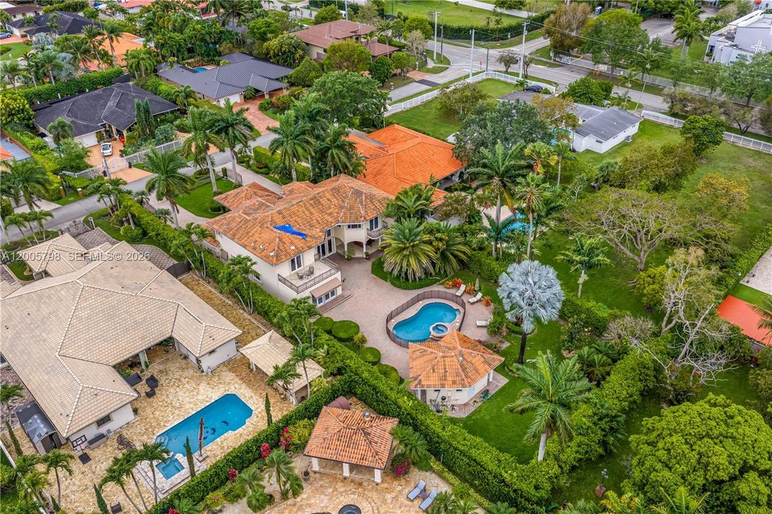 Active With Contract: $1,950,000 (4 beds, 4 baths, 4609 Square Feet)
