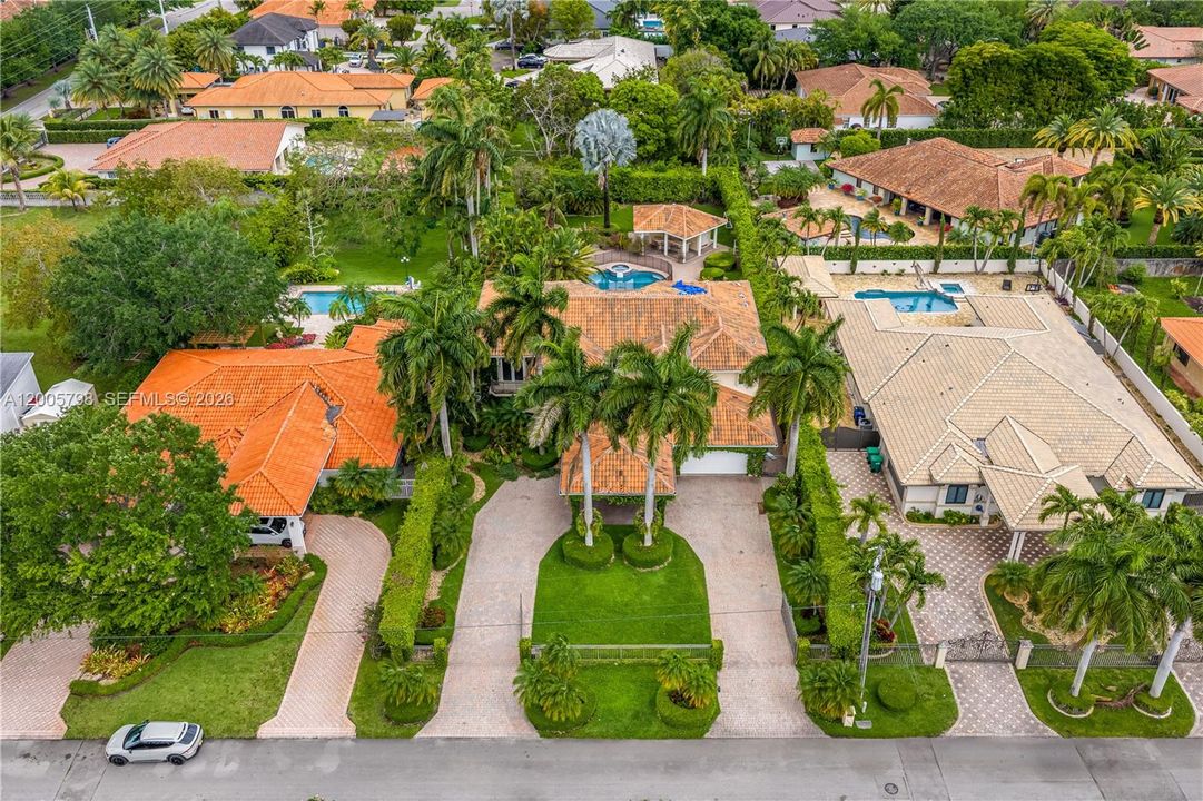 Active With Contract: $1,950,000 (4 beds, 4 baths, 4609 Square Feet)