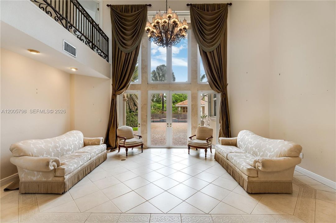 Active With Contract: $1,950,000 (4 beds, 4 baths, 4609 Square Feet)