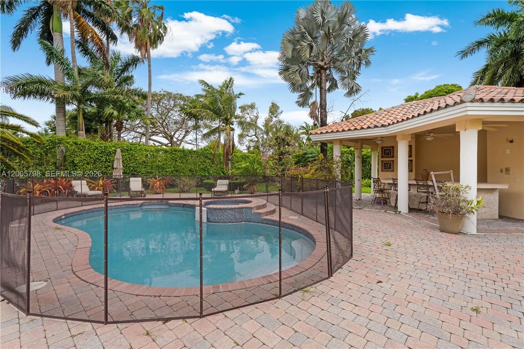 Active With Contract: $1,950,000 (4 beds, 4 baths, 4609 Square Feet)