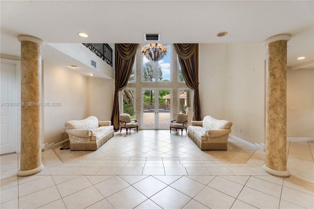 Active With Contract: $1,950,000 (4 beds, 4 baths, 4609 Square Feet)