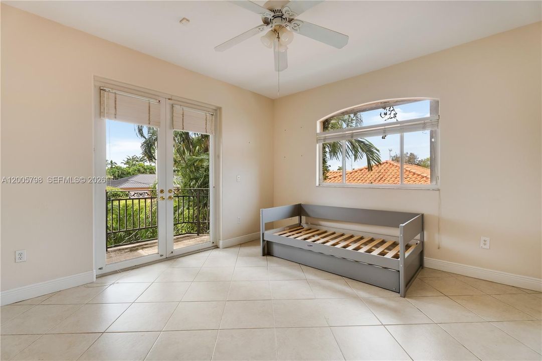 Active With Contract: $1,950,000 (4 beds, 4 baths, 4609 Square Feet)
