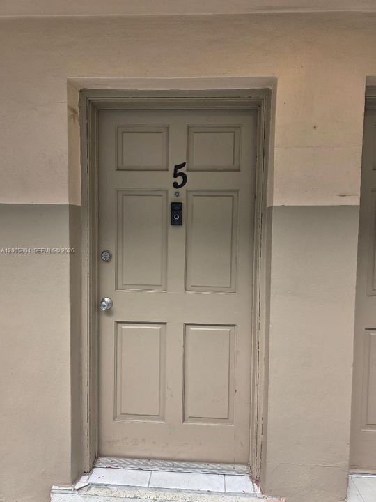 Activo con contrato: $1,800 (2 camas, 1 baños, 850 Pies cuadrados)