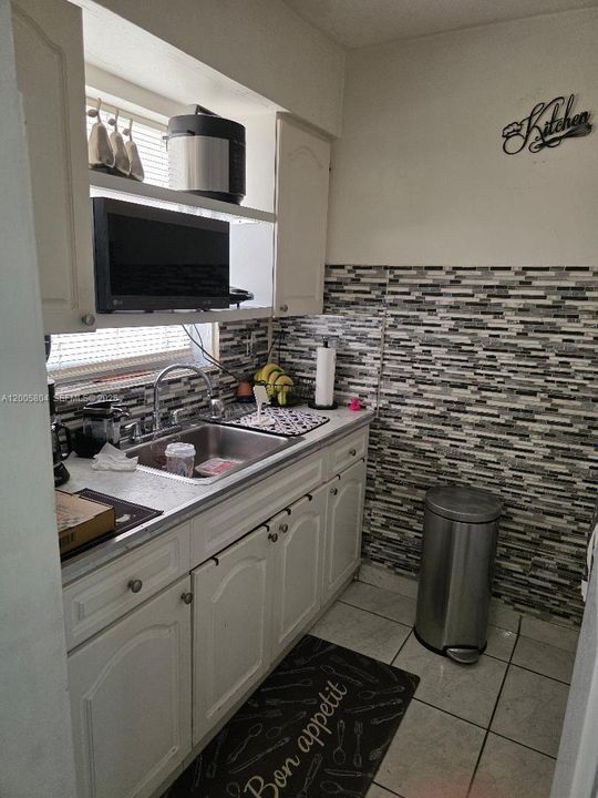 Activo con contrato: $1,800 (2 camas, 1 baños, 850 Pies cuadrados)