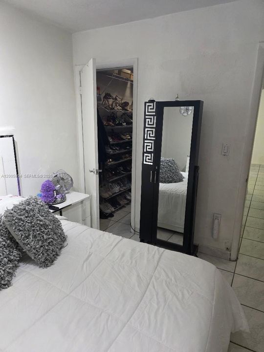 Activo con contrato: $1,800 (2 camas, 1 baños, 850 Pies cuadrados)