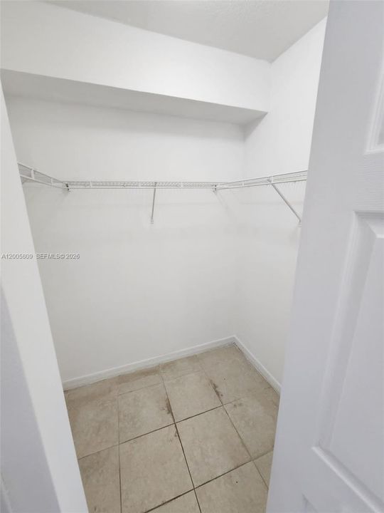 Recently Rented: $1,750 (2 beds, 2 baths, 809 Square Feet)