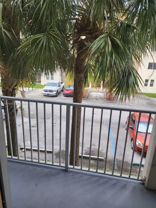 Recently Rented: $1,750 (2 beds, 2 baths, 809 Square Feet)