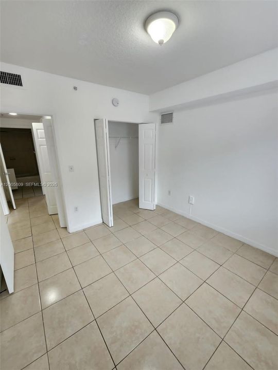 Recently Rented: $1,750 (2 beds, 2 baths, 809 Square Feet)