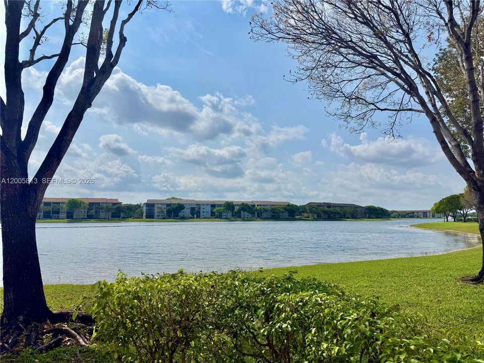 En Venta: $235,500 (2 camas, 2 baños, 1207 Pies cuadrados)