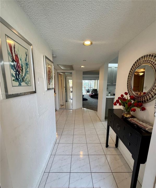 En Venta: $235,500 (2 camas, 2 baños, 1207 Pies cuadrados)