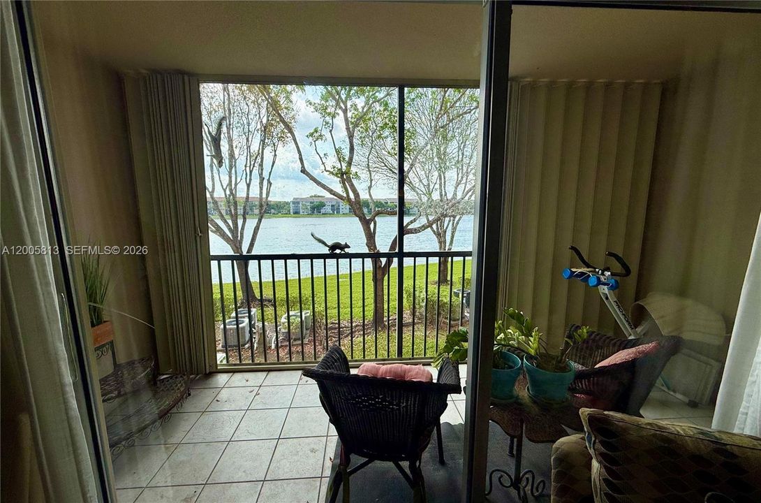 En Venta: $235,500 (2 camas, 2 baños, 1207 Pies cuadrados)
