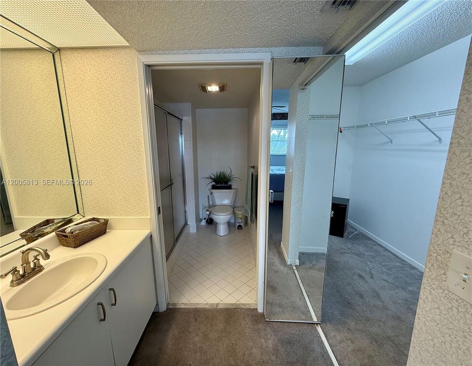 En Venta: $235,500 (2 camas, 2 baños, 1207 Pies cuadrados)