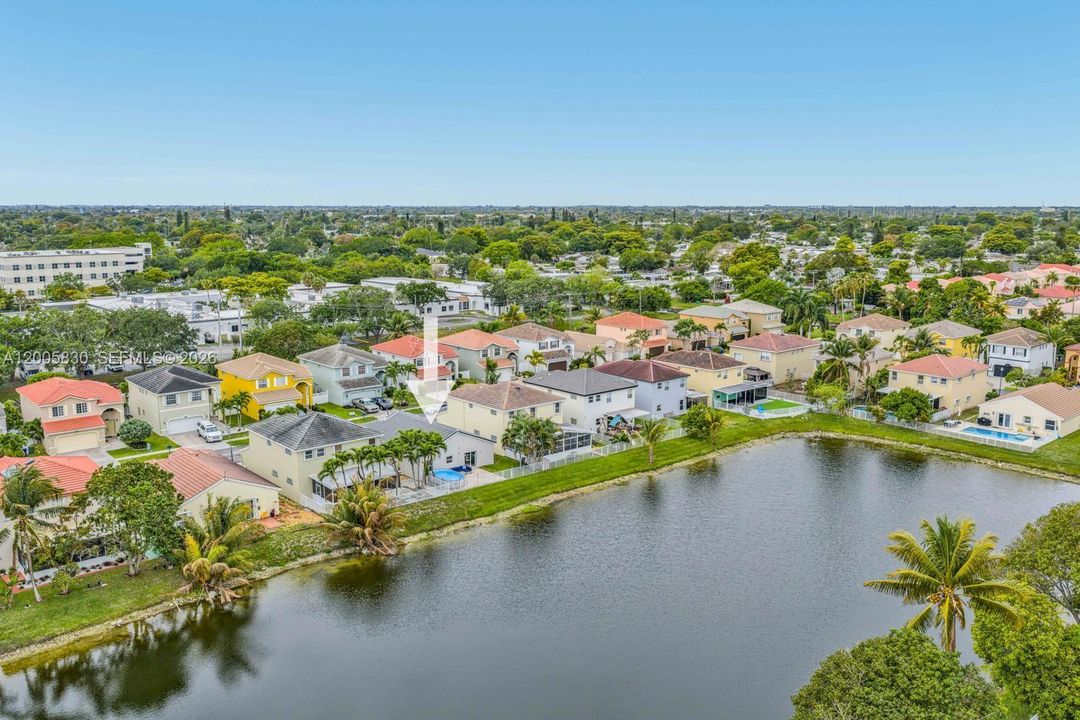 Activo con contrato: $589,900 (3 camas, 2 baños, 1515 Pies cuadrados)