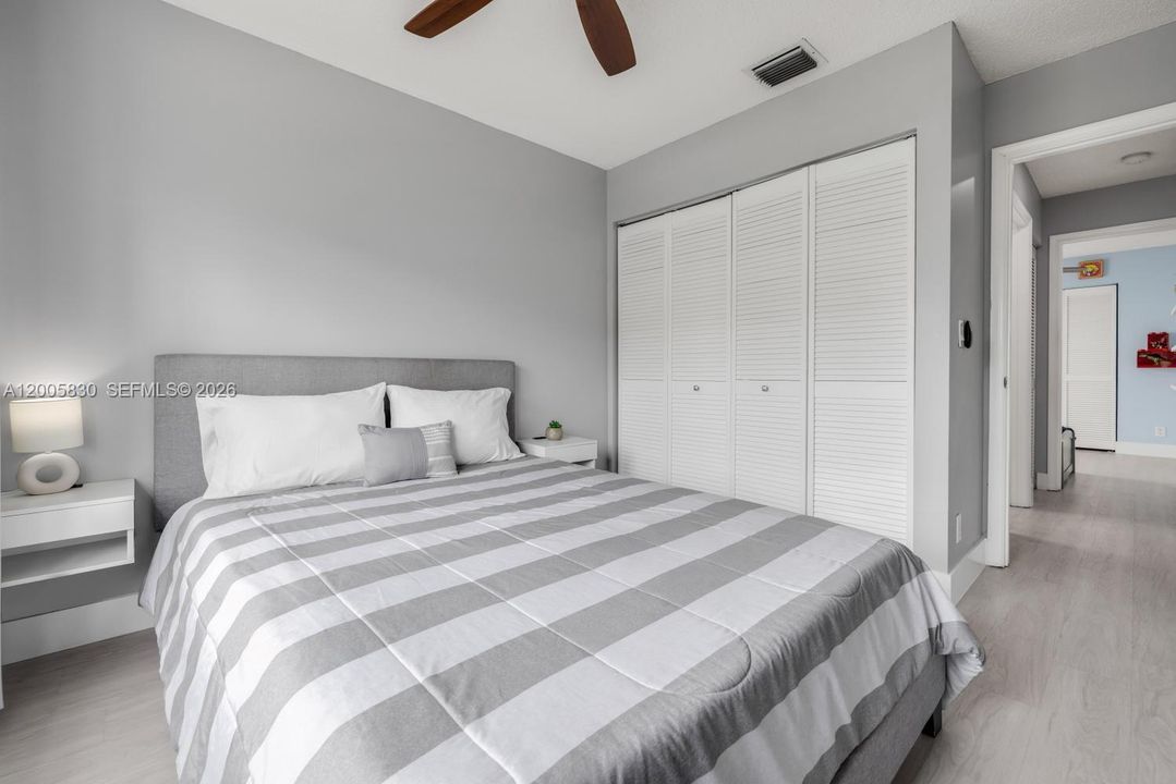 Activo con contrato: $589,900 (3 camas, 2 baños, 1515 Pies cuadrados)
