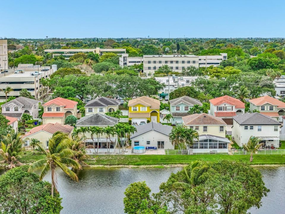 Activo con contrato: $589,900 (3 camas, 2 baños, 1515 Pies cuadrados)