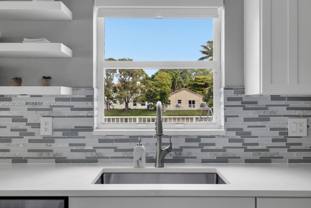 Activo con contrato: $589,900 (3 camas, 2 baños, 1515 Pies cuadrados)