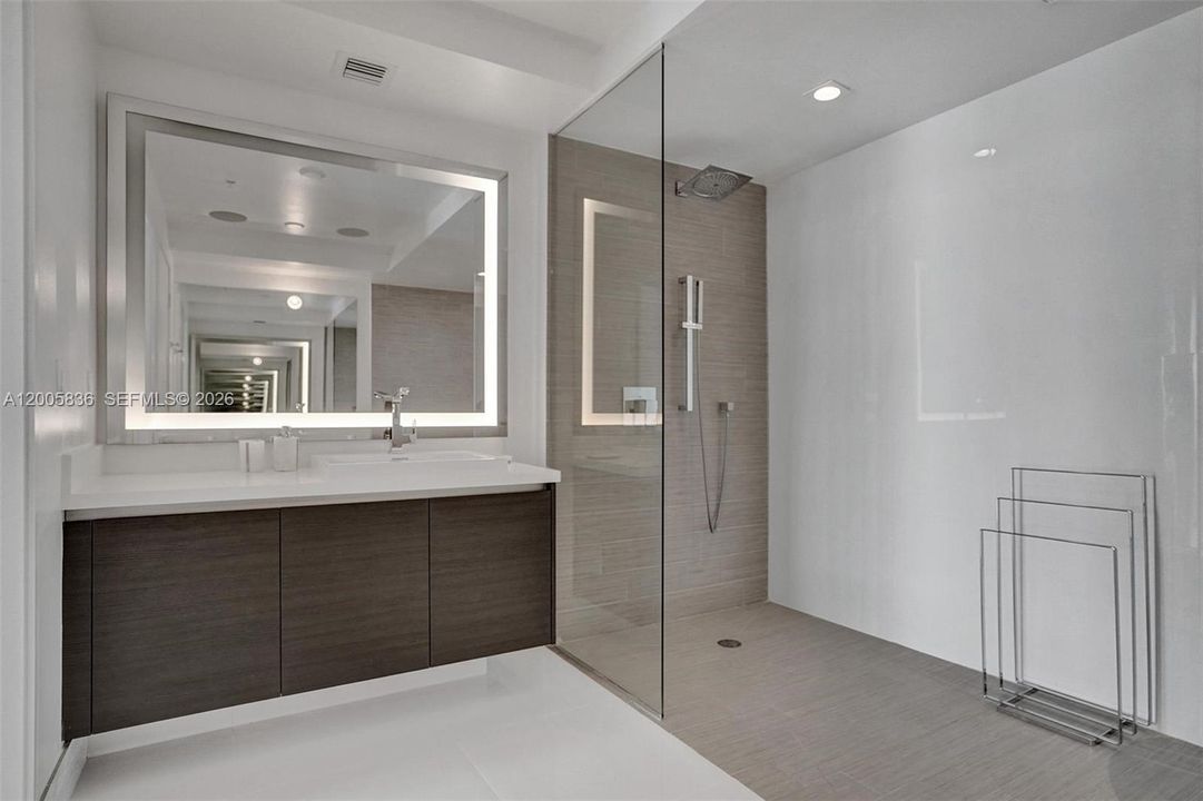 For Sale: $1,525,000 (3 beds, 3 baths, 1892 Square Feet)