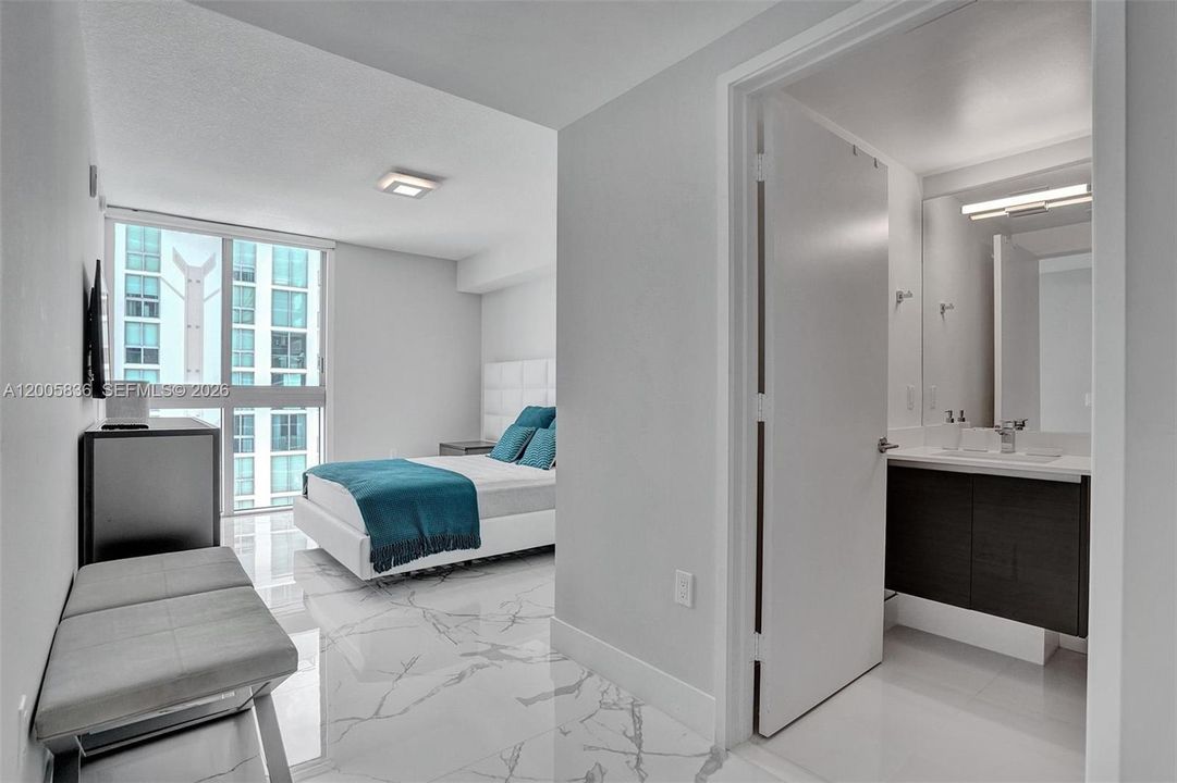For Sale: $1,525,000 (3 beds, 3 baths, 1892 Square Feet)