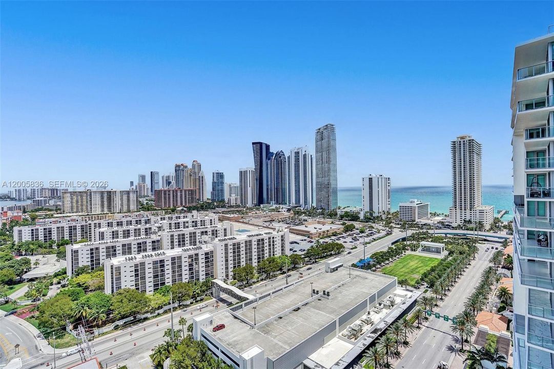 For Sale: $1,525,000 (3 beds, 3 baths, 1892 Square Feet)
