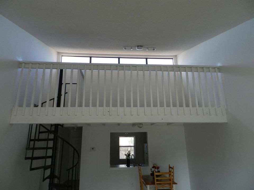 LAKE VIEW 22