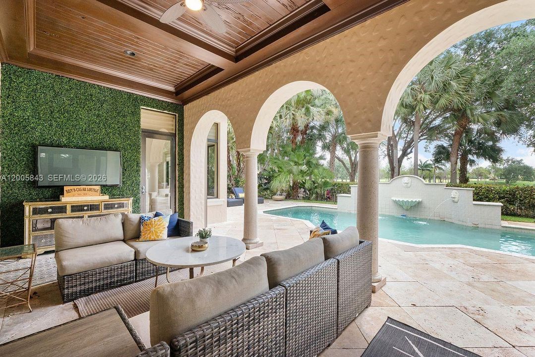 Activo con contrato: $2,495,000 (5 camas, 4 baños, 3838 Pies cuadrados)
