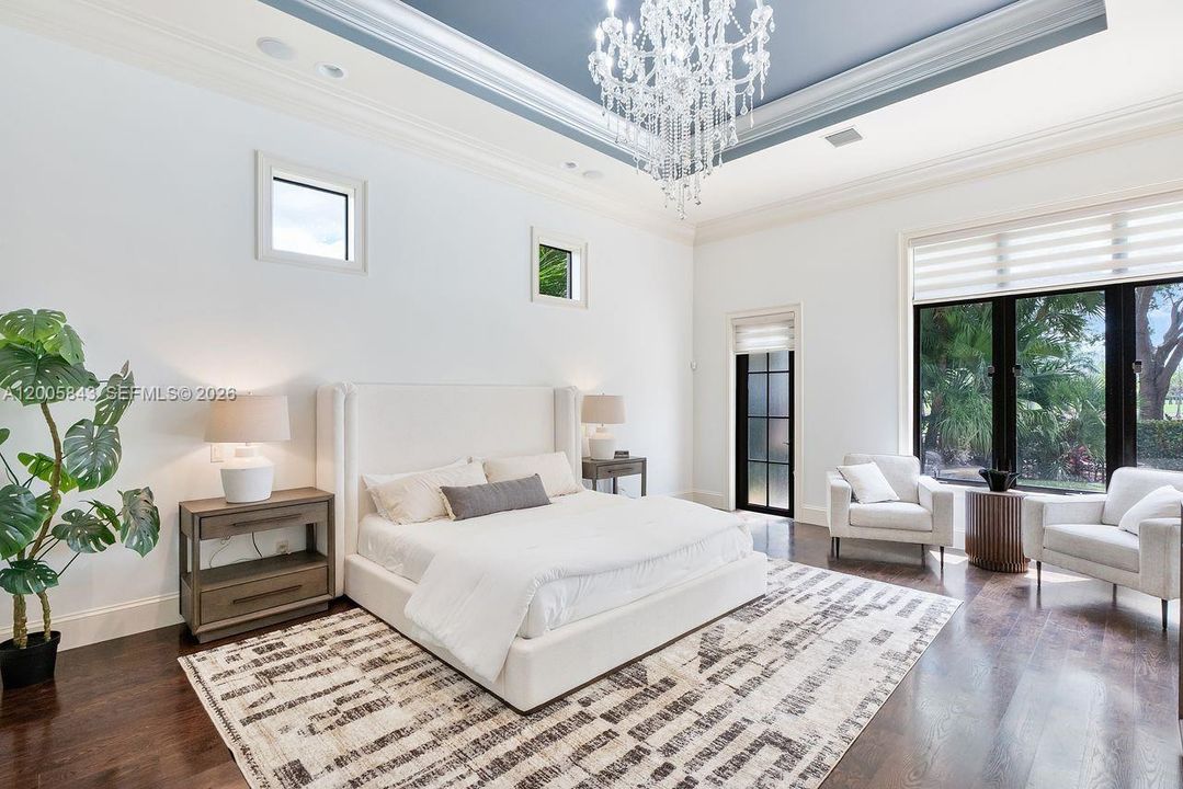 Activo con contrato: $2,495,000 (5 camas, 4 baños, 3838 Pies cuadrados)