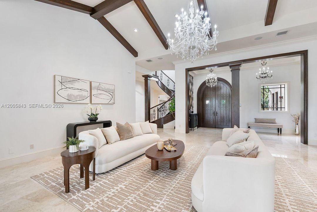 Activo con contrato: $2,495,000 (5 camas, 4 baños, 3838 Pies cuadrados)