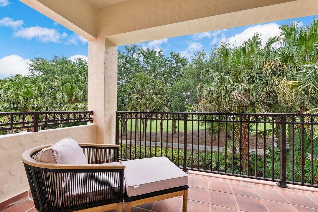 Activo con contrato: $2,495,000 (5 camas, 4 baños, 3838 Pies cuadrados)