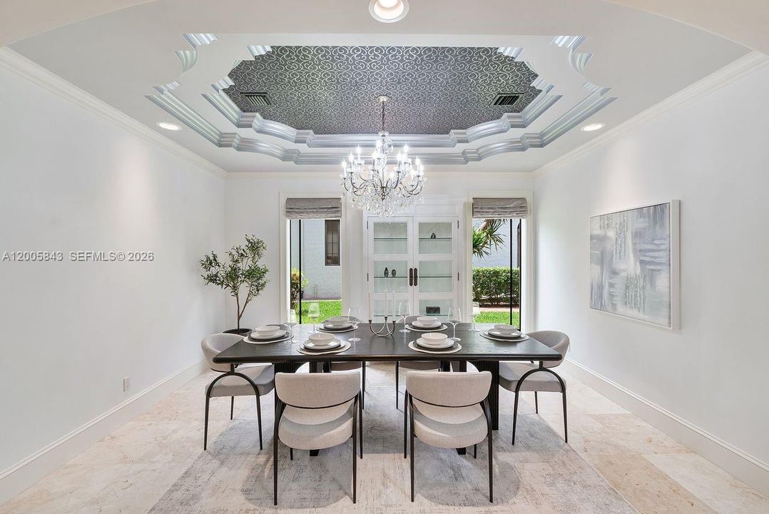 Activo con contrato: $2,495,000 (5 camas, 4 baños, 3838 Pies cuadrados)