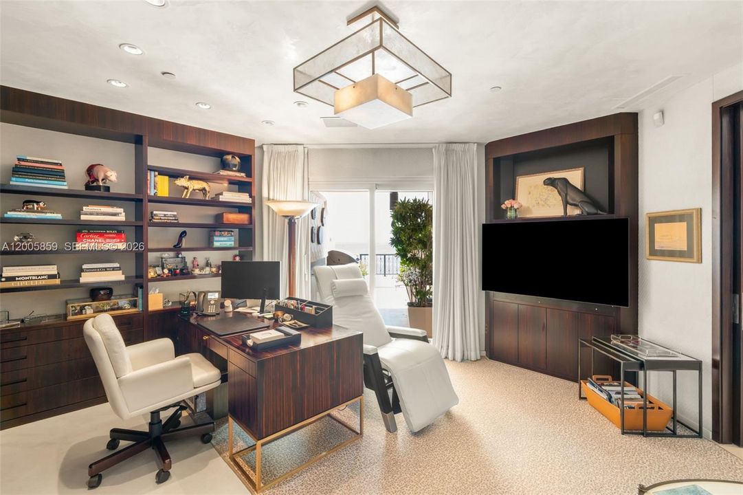 For Sale: $27,500,000 (6 beds, 5 baths, 6170 Square Feet)