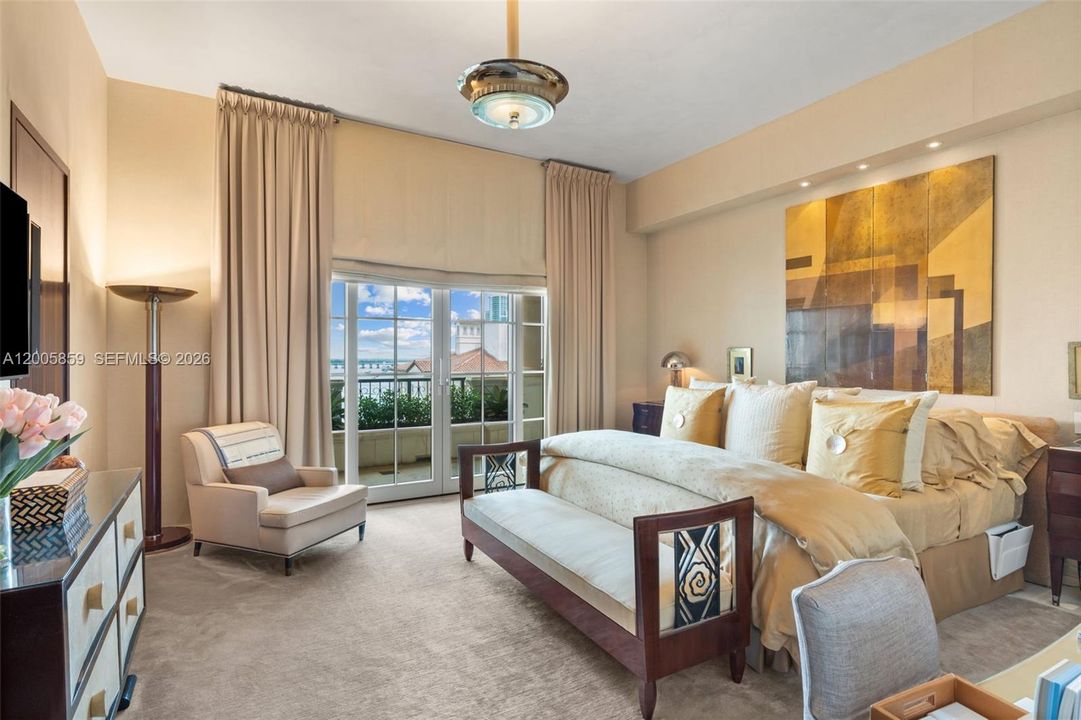 For Sale: $27,500,000 (6 beds, 5 baths, 6170 Square Feet)