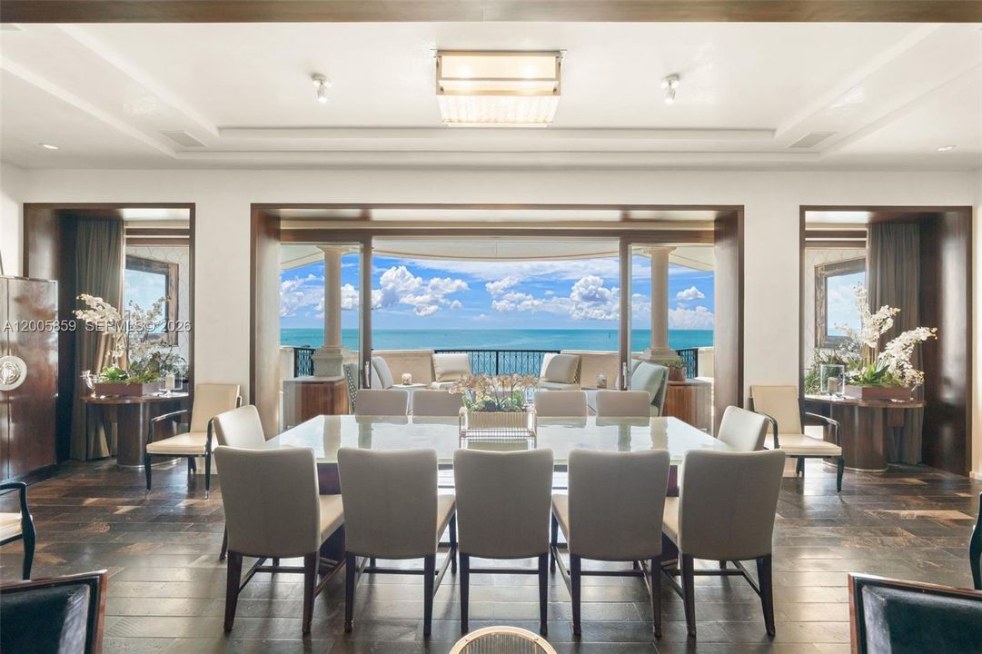 For Sale: $27,500,000 (6 beds, 5 baths, 6170 Square Feet)