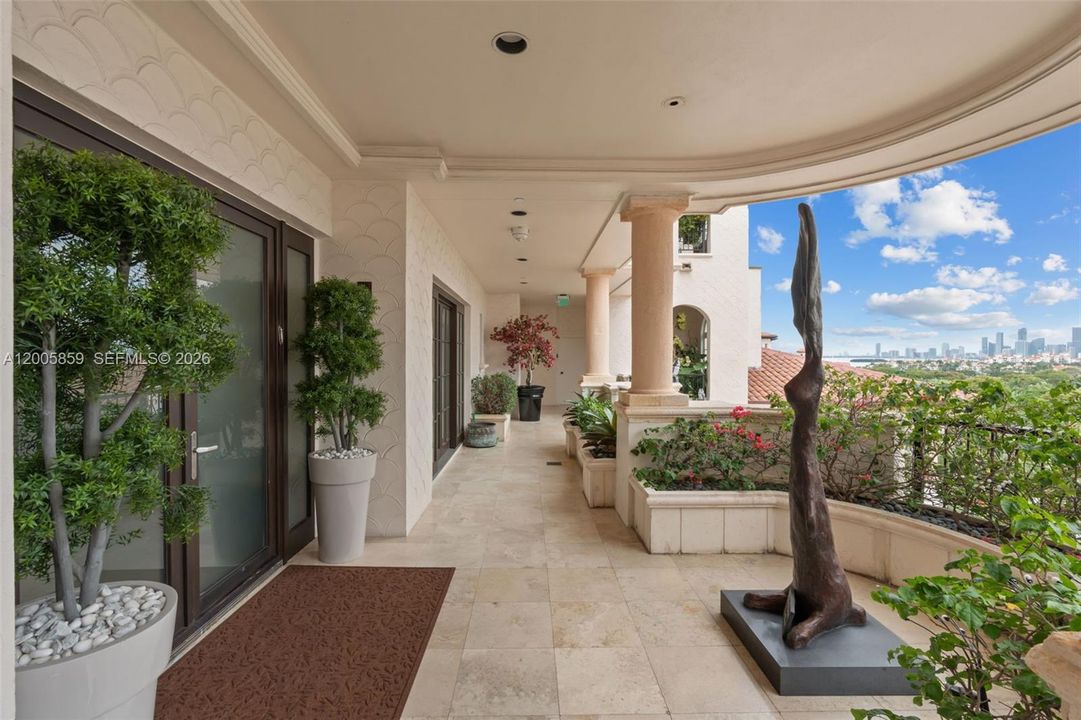 For Sale: $27,500,000 (6 beds, 5 baths, 6170 Square Feet)