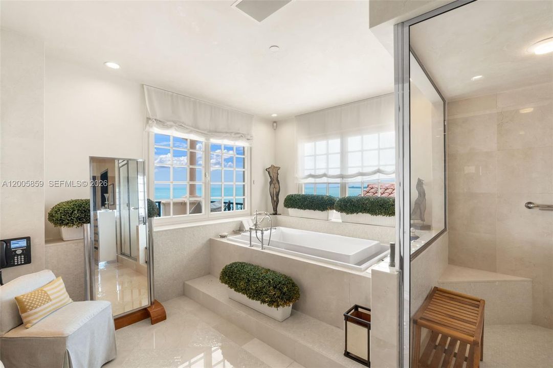 For Sale: $27,500,000 (6 beds, 5 baths, 6170 Square Feet)