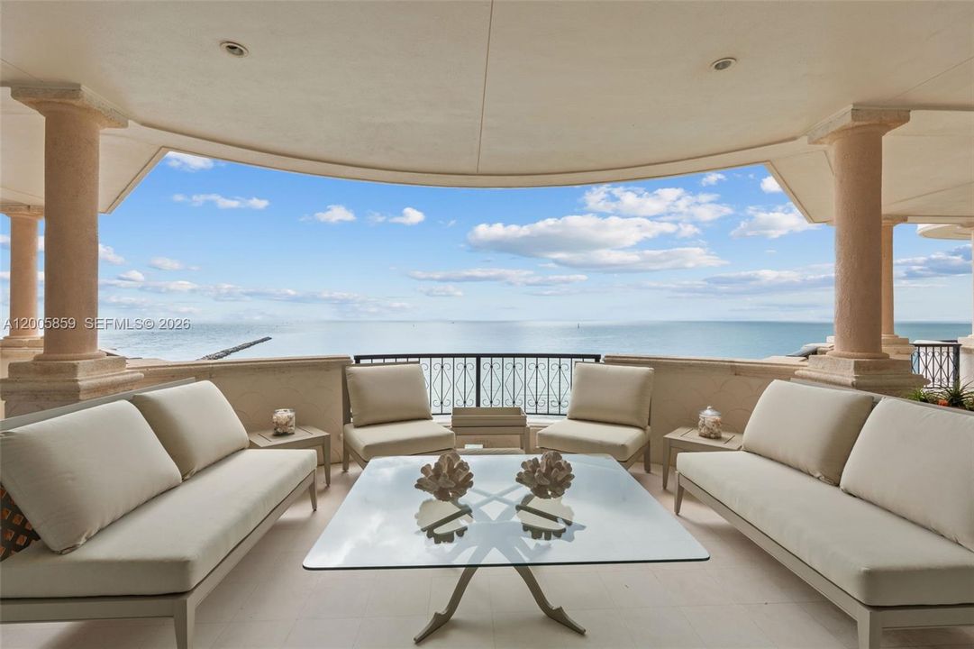 For Sale: $27,500,000 (6 beds, 5 baths, 6170 Square Feet)