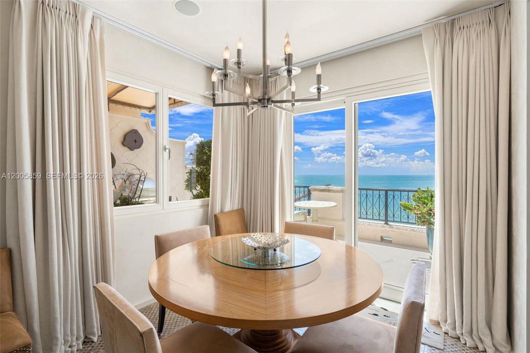 For Sale: $27,500,000 (6 beds, 5 baths, 6170 Square Feet)