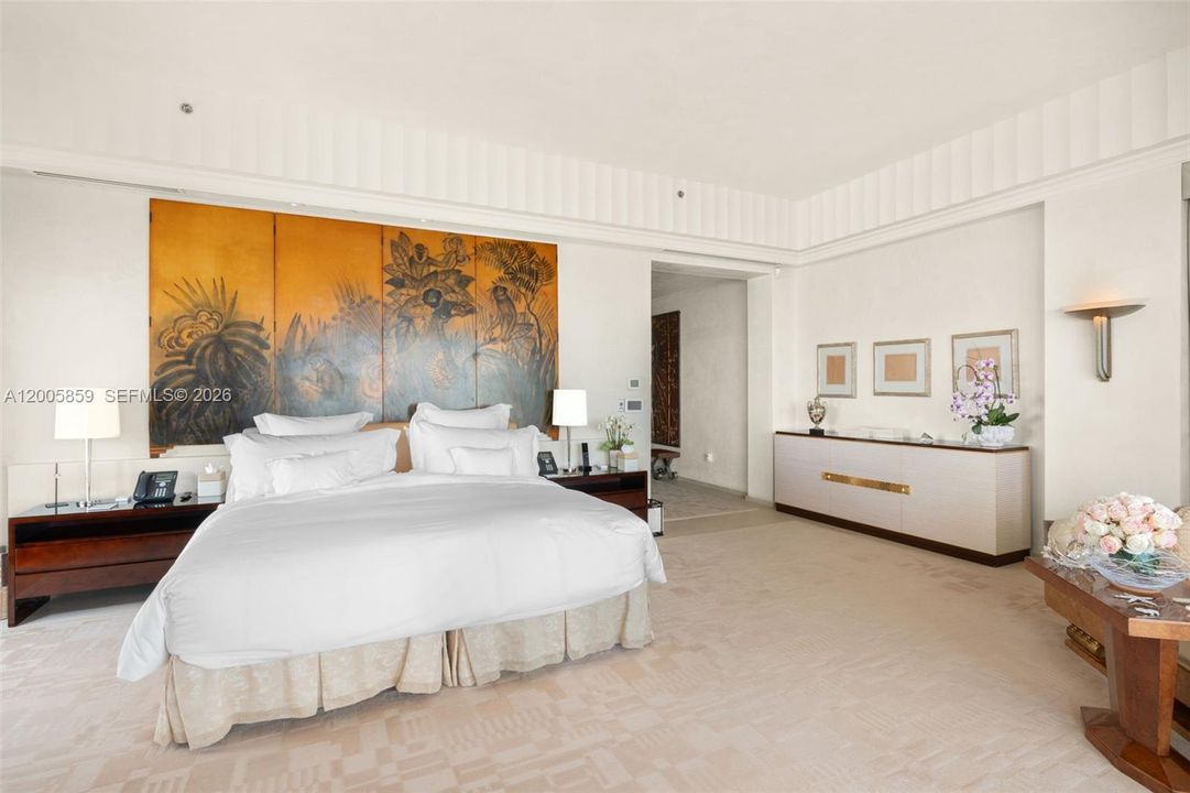 For Sale: $27,500,000 (6 beds, 5 baths, 6170 Square Feet)
