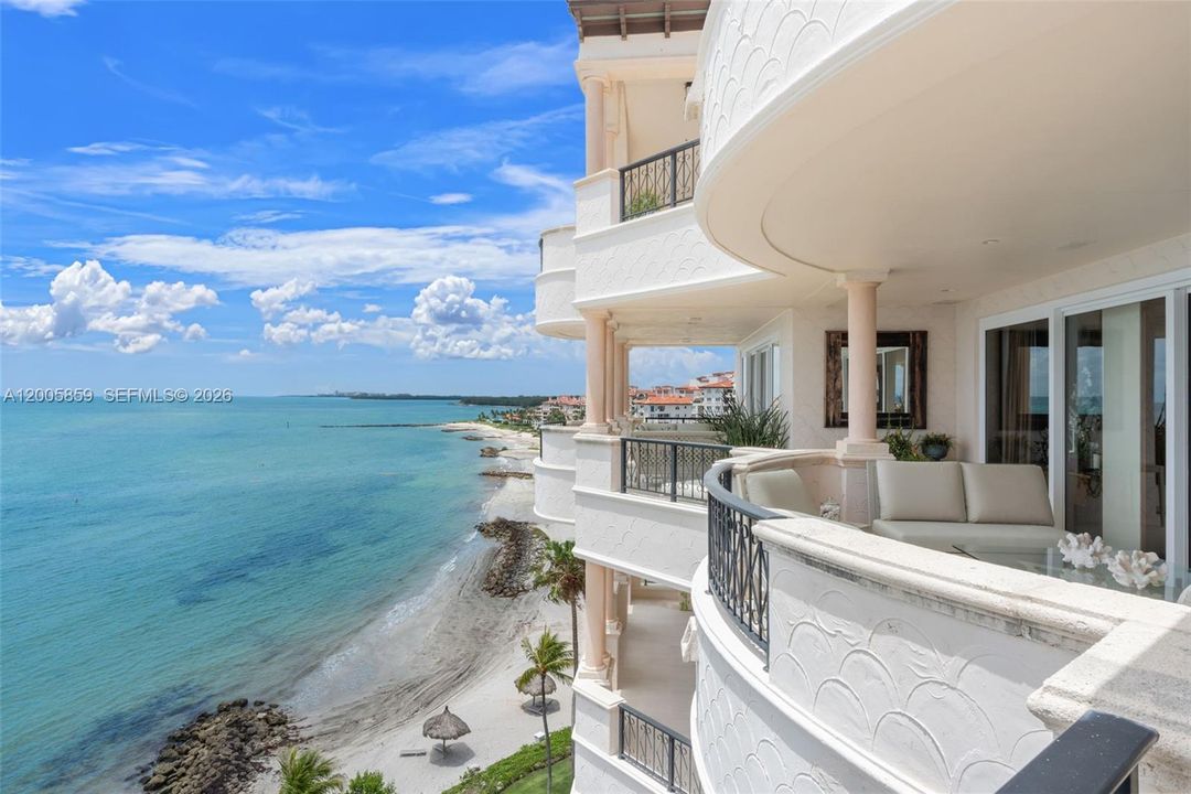 For Sale: $27,500,000 (6 beds, 5 baths, 6170 Square Feet)
