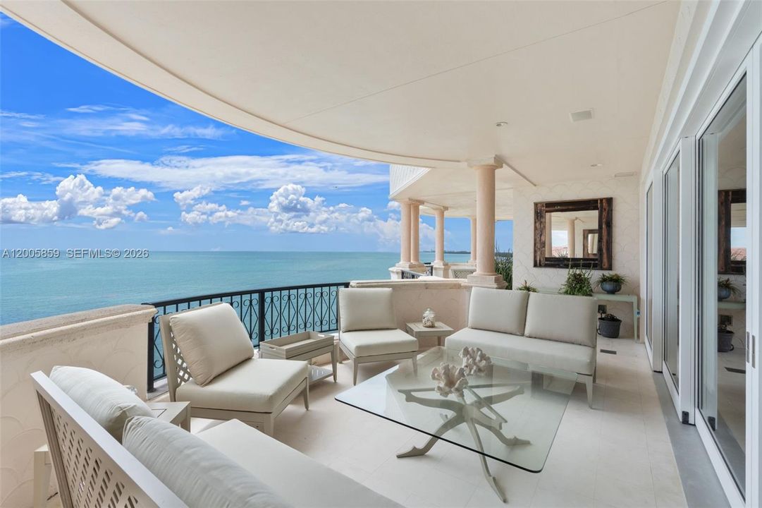 For Sale: $27,500,000 (6 beds, 5 baths, 6170 Square Feet)